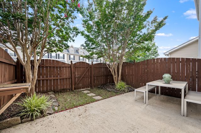 284 Meigs Dr Apt J66, Murfreesboro, TN 37128