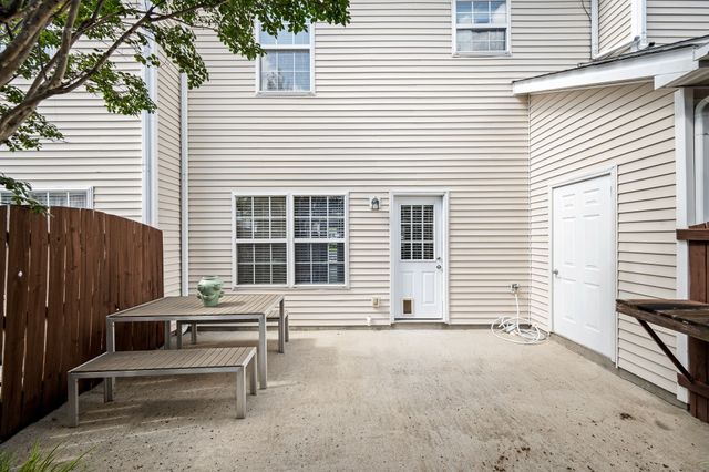 284 Meigs Dr Apt J66, Murfreesboro, TN 37128