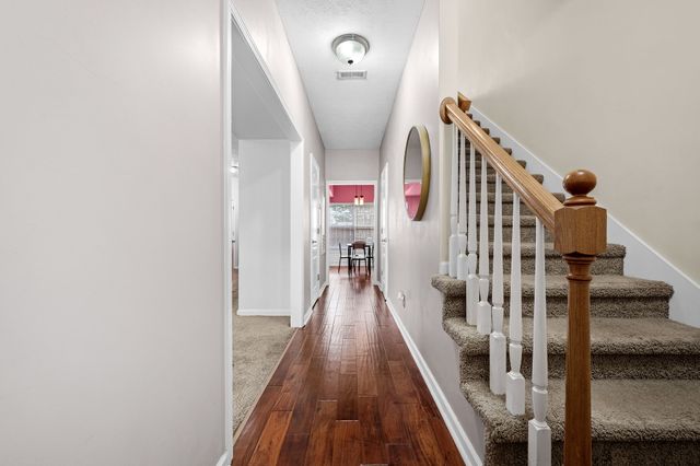 284 Meigs Dr Apt J66, Murfreesboro, TN 37128