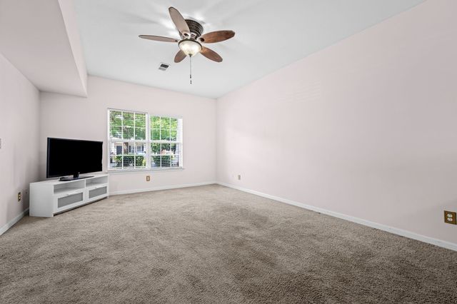 284 Meigs Dr Apt J66, Murfreesboro, TN 37128