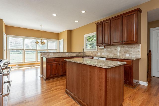5816 Heritage Lakes Drive, Hilliard, OH 43026