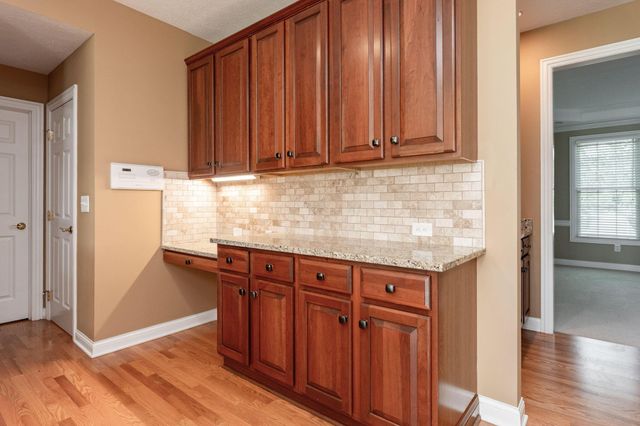 5816 Heritage Lakes Drive, Hilliard, OH 43026