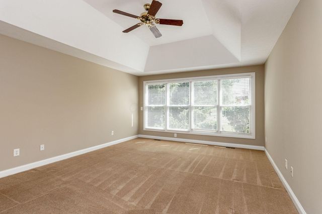 5816 Heritage Lakes Drive, Hilliard, OH 43026