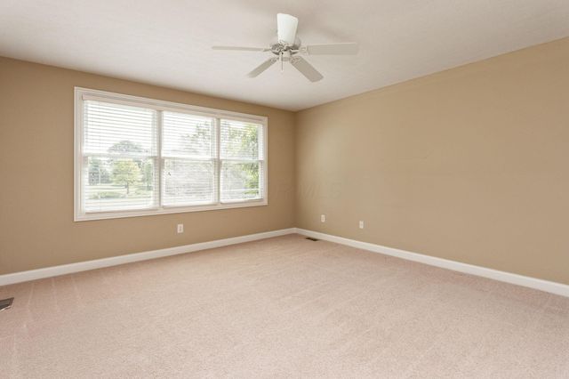 5816 Heritage Lakes Drive, Hilliard, OH 43026