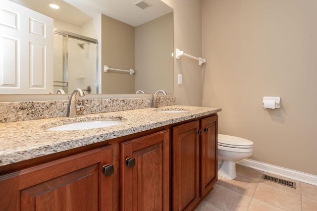 5816 Heritage Lakes Drive, Hilliard, OH 43026