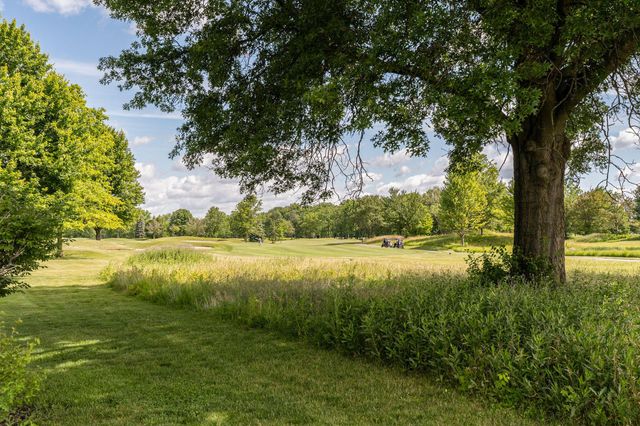 5816 Heritage Lakes Drive, Hilliard, OH 43026