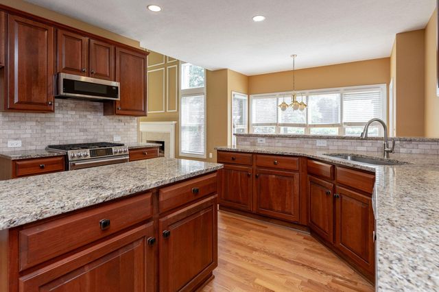 5816 Heritage Lakes Drive, Hilliard, OH 43026