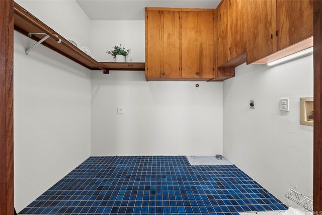 3025 Diamond Head Road, Honolulu, HI 96815