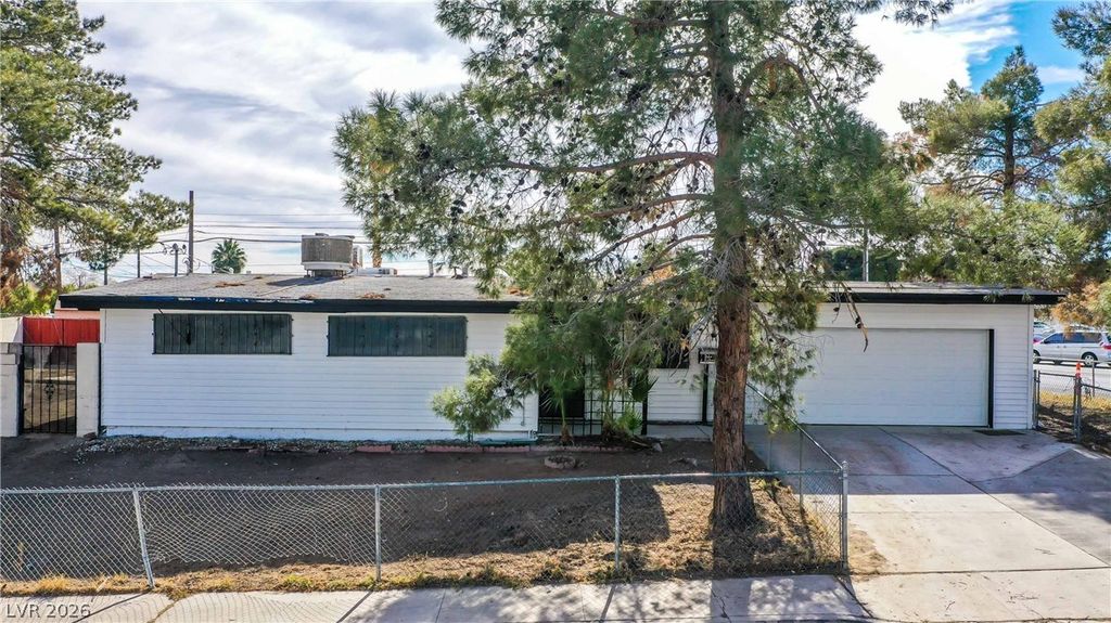 612 Bruce Street, Las Vegas, NV 89101 — exterior