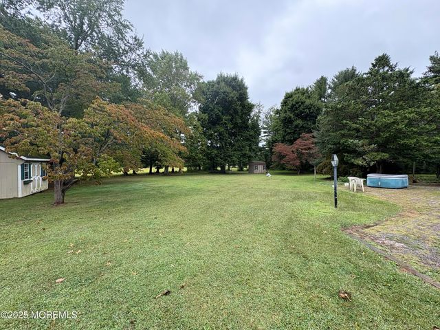 7 Corral Drive, Hamilton, NJ 08620