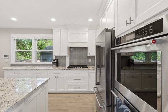 1350 Laurel Avenue, Saint Paul, MN 55104