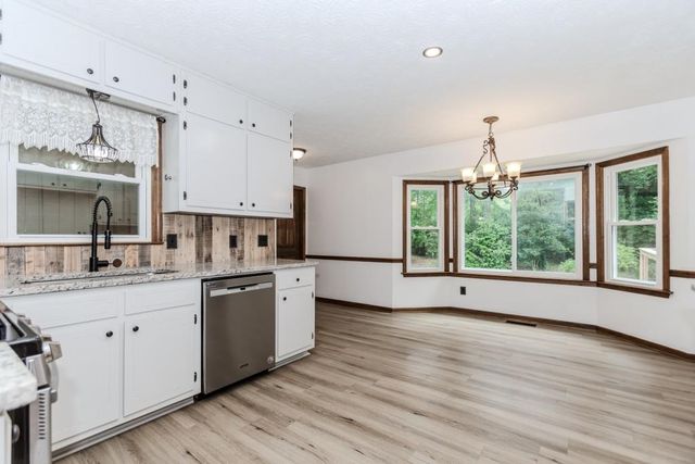 3156 Laurel Way, Snellville, GA 30078