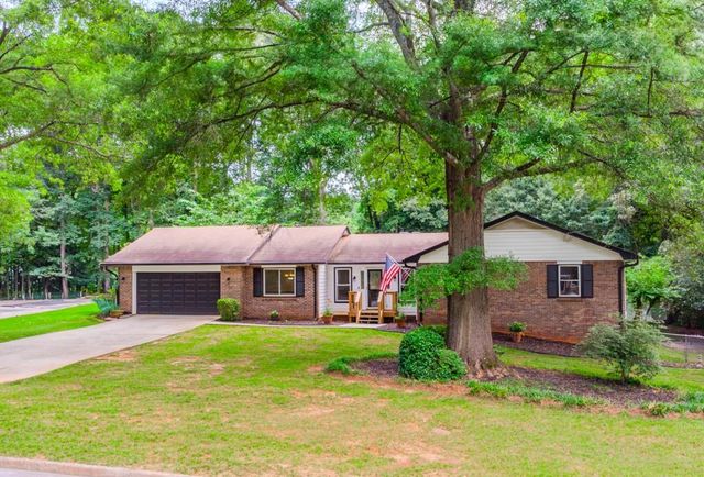 3156 Laurel Way, Snellville, GA 30078