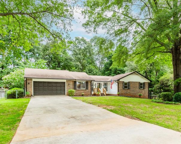 3156 Laurel Way, Snellville, GA 30078