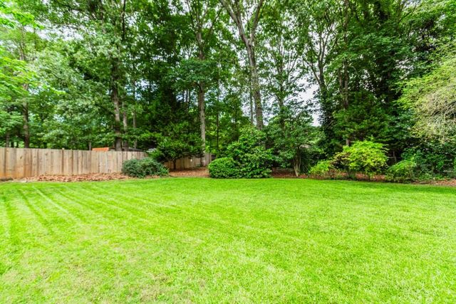 3156 Laurel Way, Snellville, GA 30078