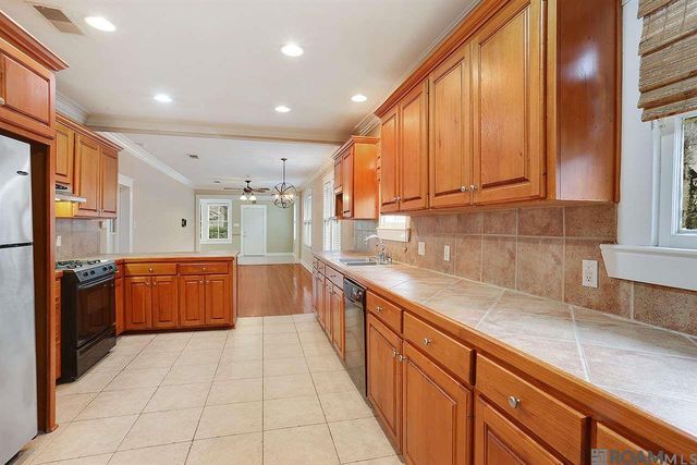 1320 Perkins, Baton Rouge, LA 70806