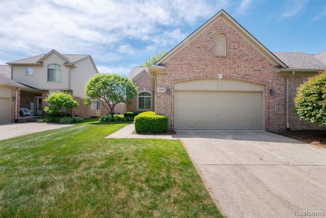 40658 Saint Louis Drive, Clinton Township, MI 48038