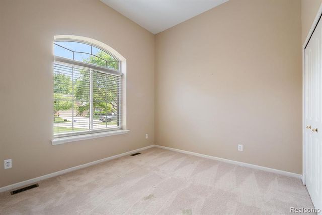 40658 Saint Louis Drive, Clinton Township, MI 48038