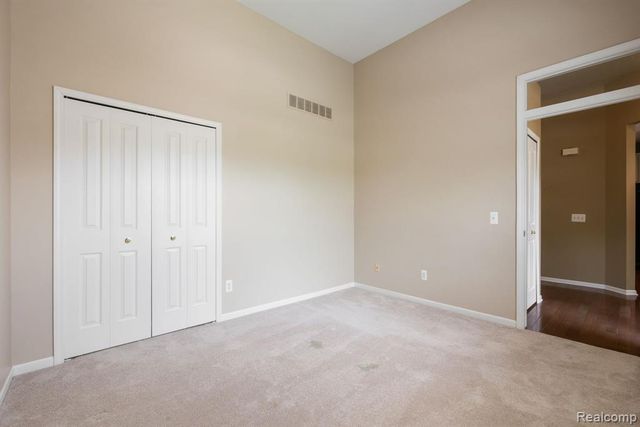 40658 Saint Louis Drive, Clinton Township, MI 48038