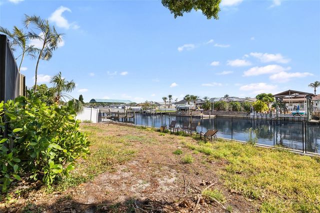 10716 DONBRESE AVENUE, Tampa, FL 33615