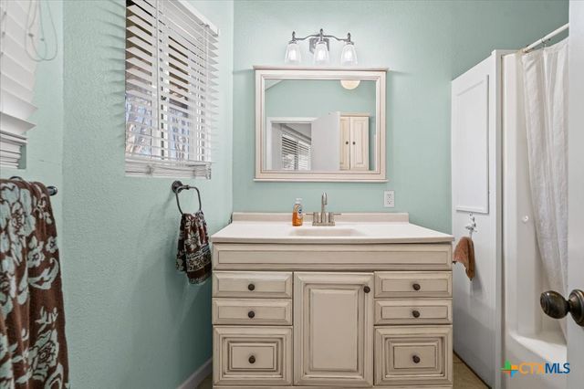 1213 County Road 130, Burnet, TX 78611