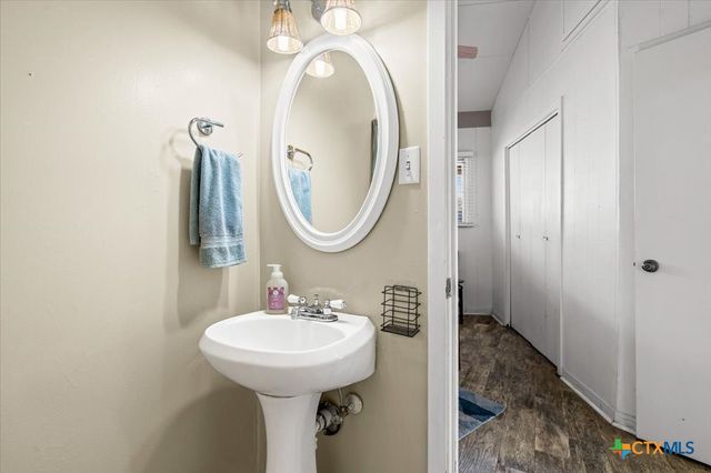 1213 County Road 130, Burnet, TX 78611