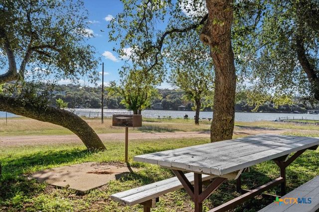 1213 County Road 130, Burnet, TX 78611