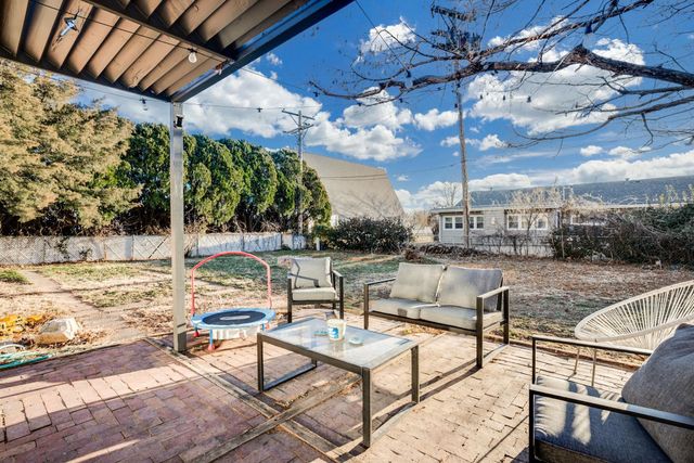 739 N Murray Ave, Wichita, KS 67212