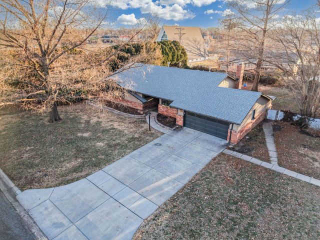 739 N Murray Ave, Wichita, KS 67212