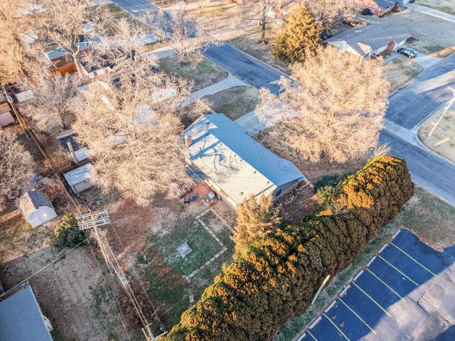 739 N Murray Ave, Wichita, KS 67212