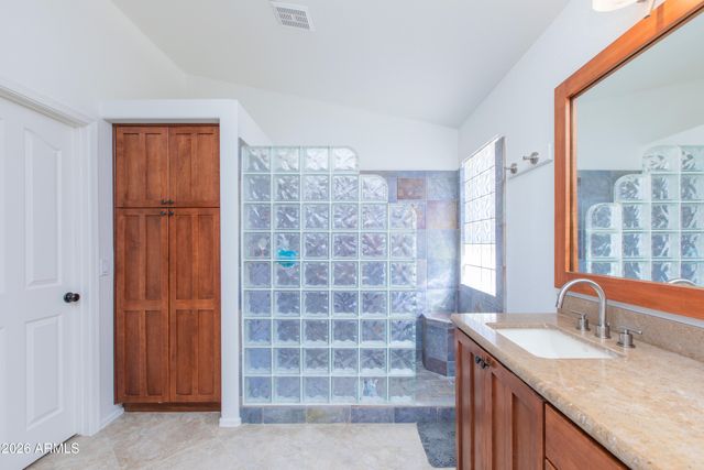 635 W MONTE Avenue, Mesa, AZ 85210