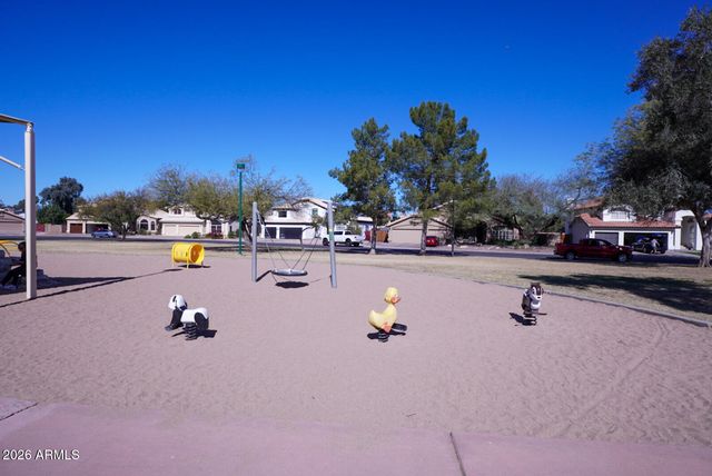 635 W MONTE Avenue, Mesa, AZ 85210