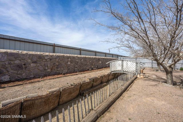 2420 Moon River Loop, Las Cruces, NM 88007
