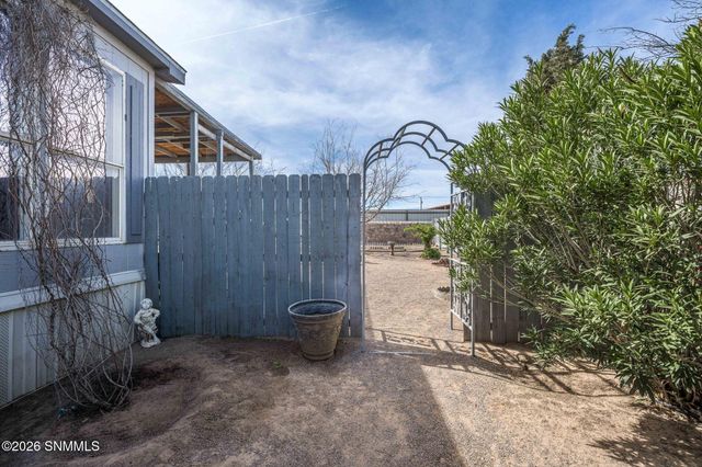 2420 Moon River Loop, Las Cruces, NM 88007