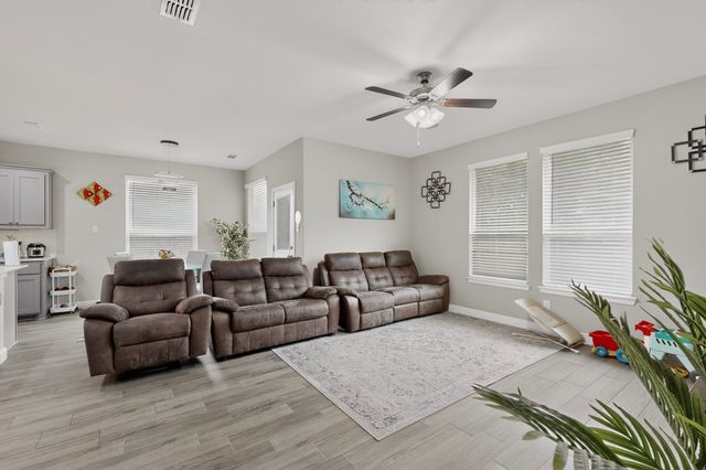 629 Hogan Drive, Denton, TX 76210