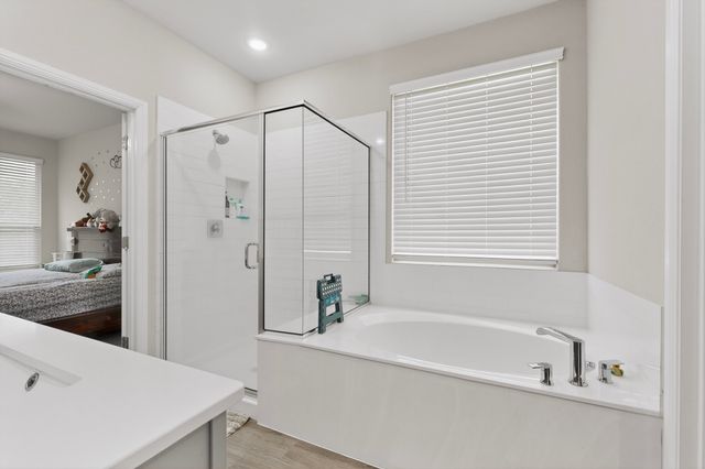 629 Hogan Drive, Denton, TX 76210