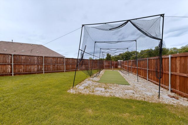 629 Hogan Drive, Denton, TX 76210