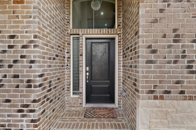 629 Hogan Drive, Denton, TX 76210