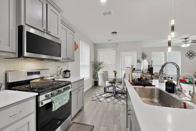 629 Hogan Drive, Denton, TX 76210