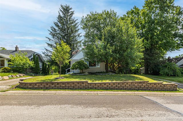 3139 Willet Avenue, Rochester Hills, MI 48309