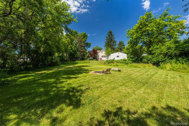 3139 Willet Avenue, Rochester Hills, MI 48309