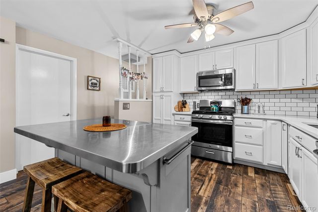 3139 Willet Avenue, Rochester Hills, MI 48309