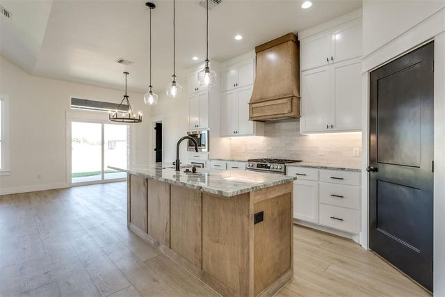 2225 SW 160th Street, Oklahoma City, OK 73170