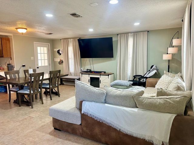 1007 N Park St, Fort Stockton, TX 79735