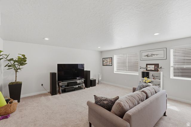 461 W JUNE DR, Kaysville, UT 84037