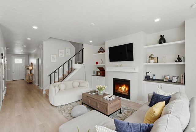 461 W JUNE DR, Kaysville, UT 84037