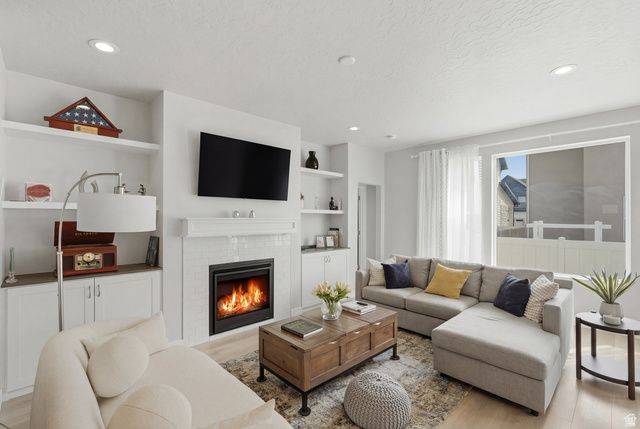 461 W JUNE DR, Kaysville, UT 84037