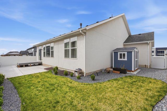 461 W JUNE DR, Kaysville, UT 84037