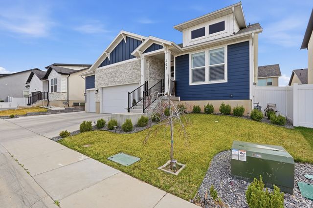 461 W JUNE DR, Kaysville, UT 84037