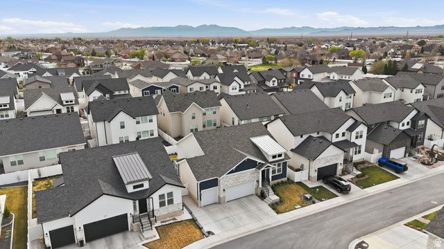 461 W JUNE DR, Kaysville, UT 84037